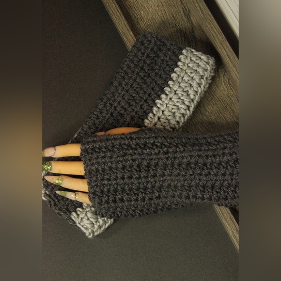 Crochet Hand Warmers - Picture 2 of 3